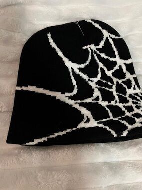 Black & White Spiderweb Knit Beanie Brand new